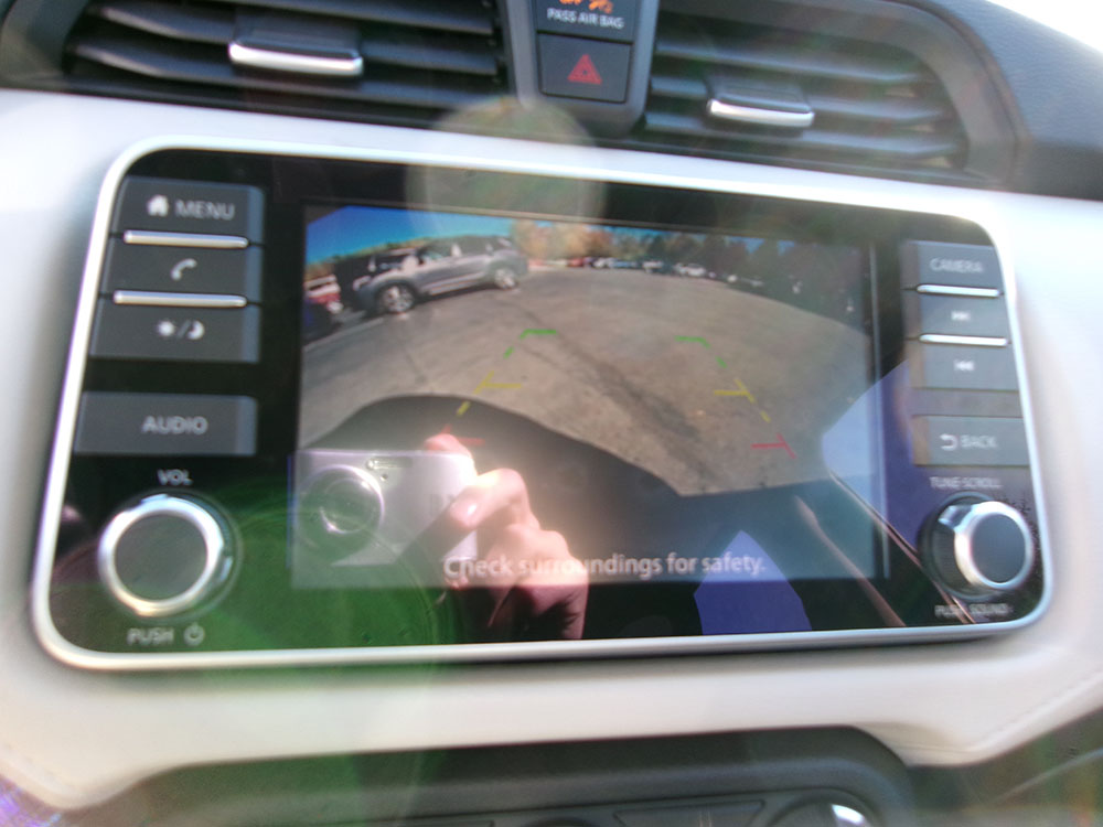 
								NISSAN VERSA SV full									