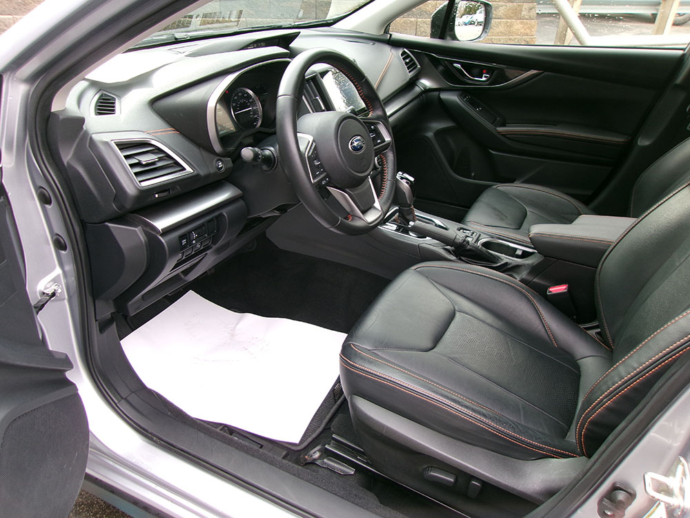 
								SUBARU CROSSTREK LIMITED full									