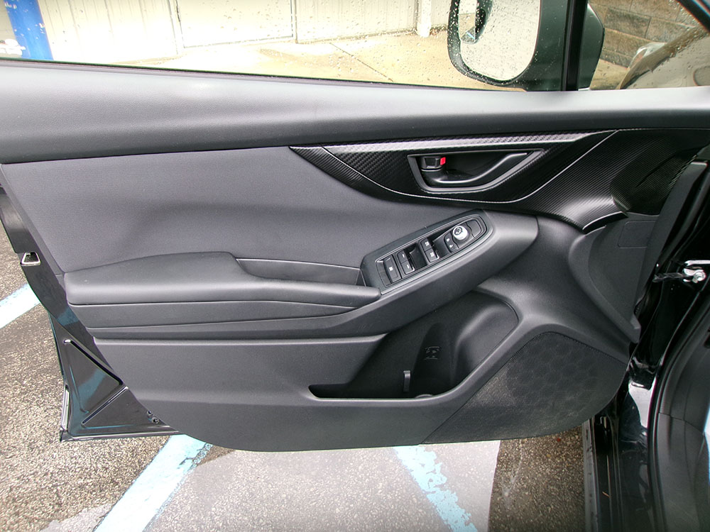 
								SUBARU CROSSTREK PREMIUM full									