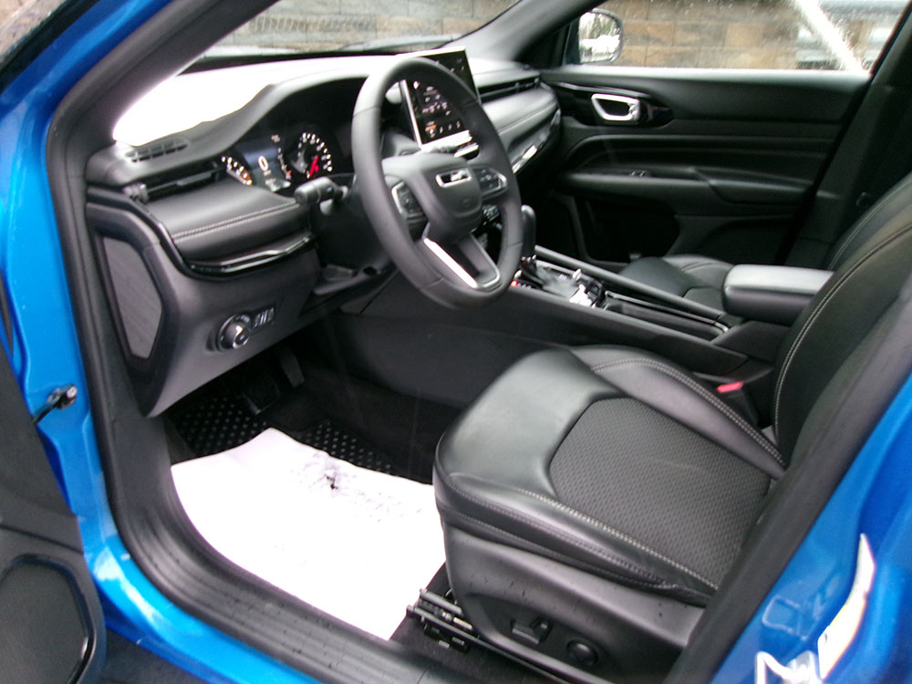 
								JEEP COMPASS LATITUDE full									