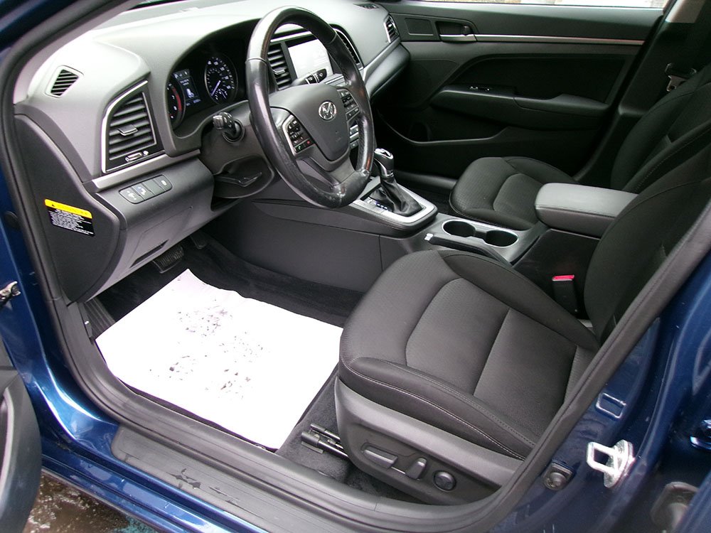 
								HYUNDAI ELANTRA VALUE full									