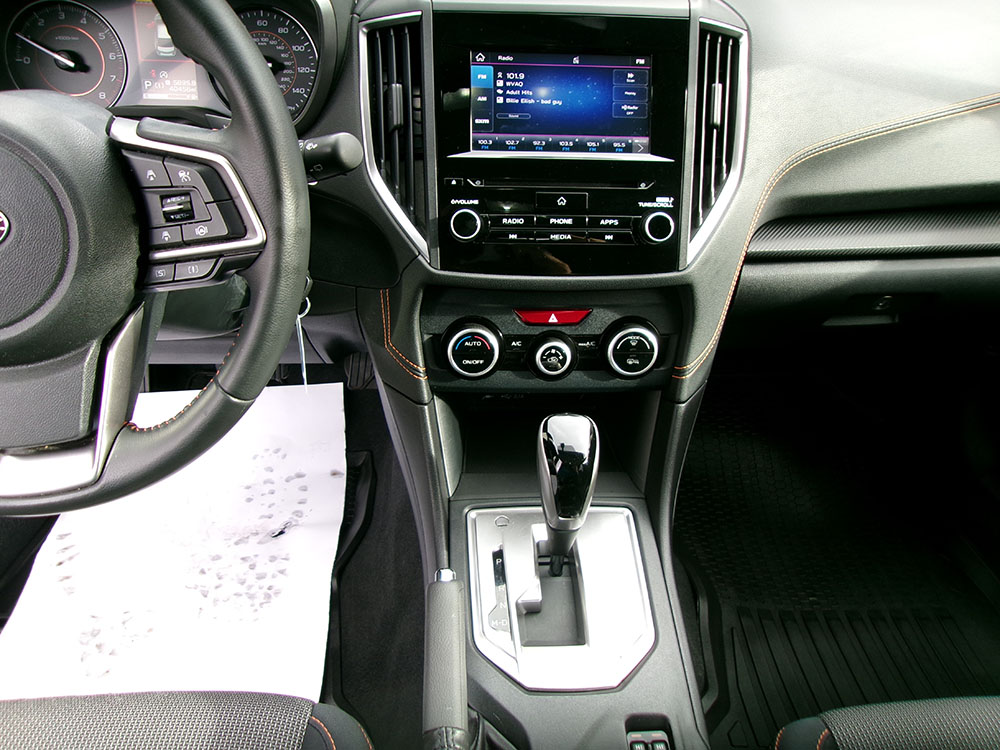 
								SUBARU CROSSTREK PREMIUM full									