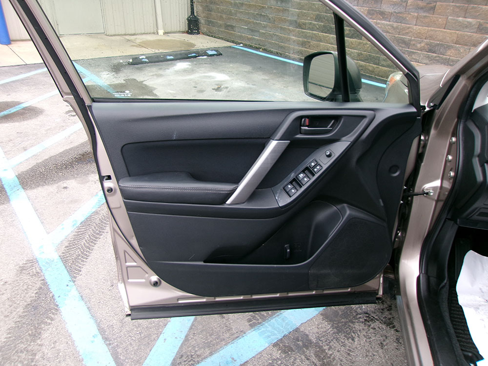 
								SUBARU FORESTER full									