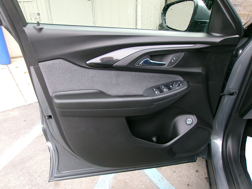 
								CHEVROLET TRAILBLAZER LT full									