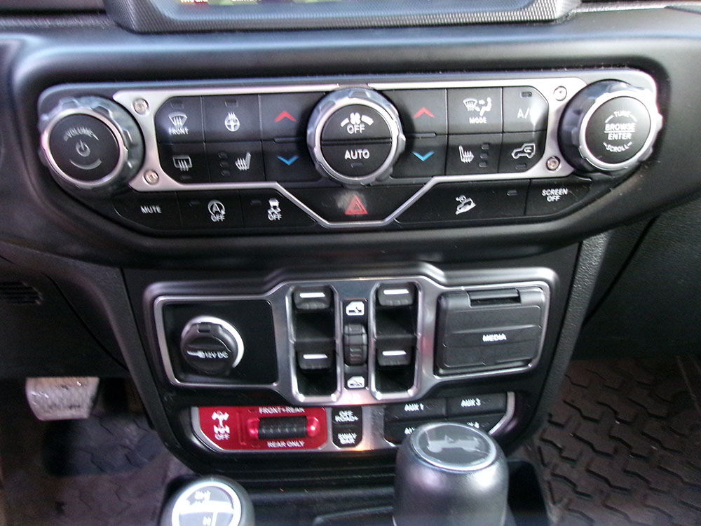 
								JEEP WRANGLER UNLIMITED RUBICON full									