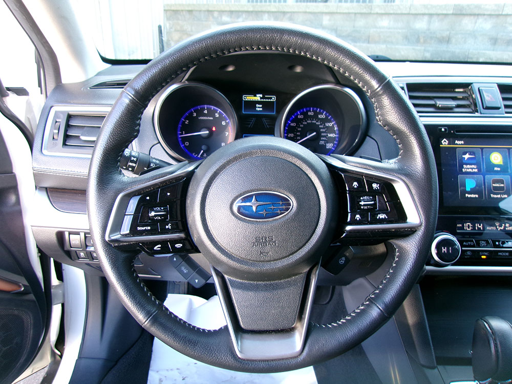 
								SUBARU OUTBACK 3.6R TOURING full									