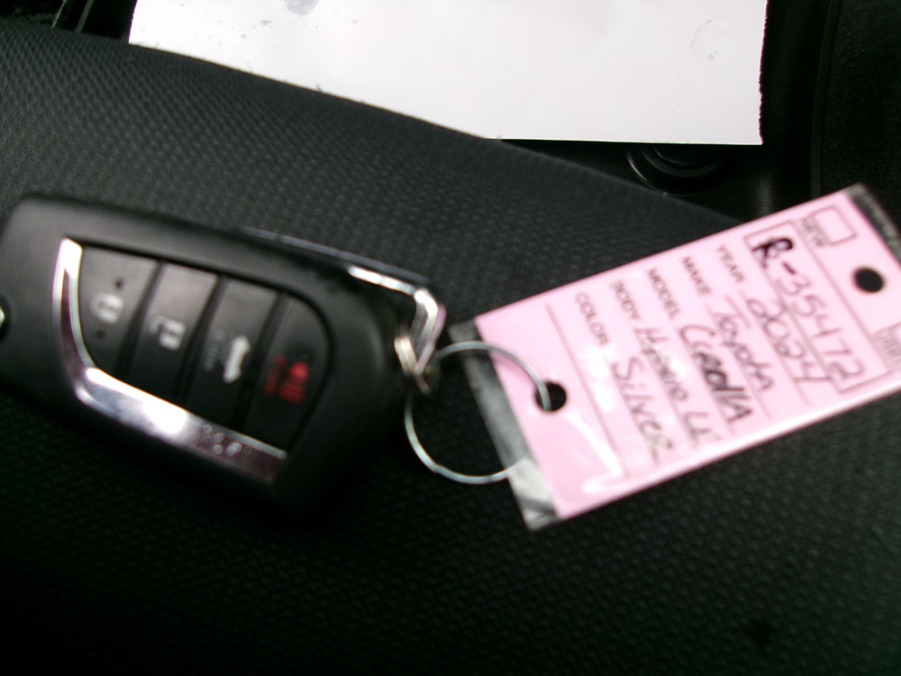 
								TOYOTA COROLLA HYBRID LE full									