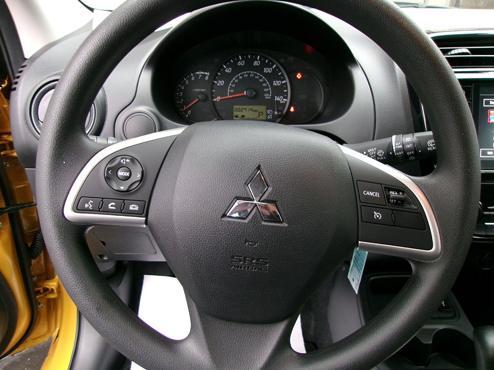 
								MITSUBISHI MIRAGE ES full									