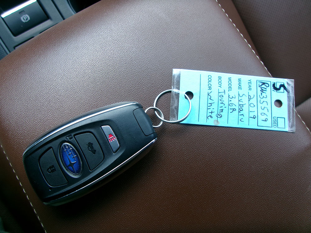 
								SUBARU OUTBACK 3.6R TOURING full									