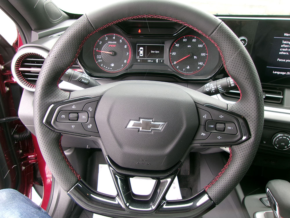 
								CHEVROLET TRAX RS full									