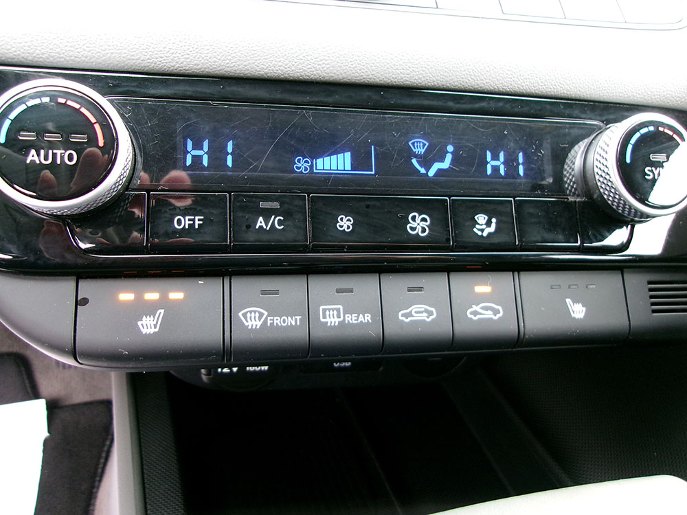 
								HYUNDAI ELANTRA SEL full									