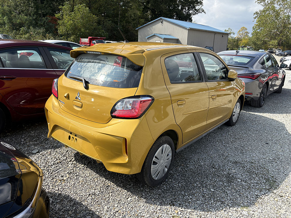 
								MITSUBISHI MIRAGE ES full									