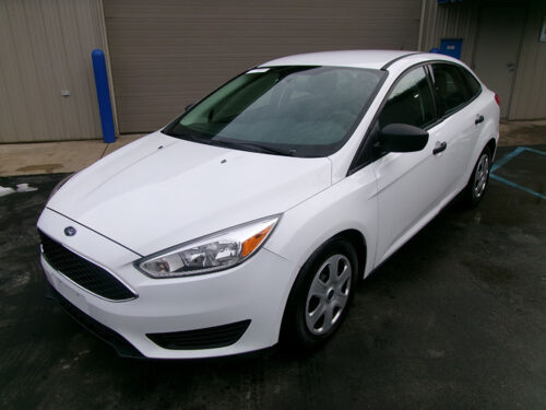 2016 Ford Focus S's photo