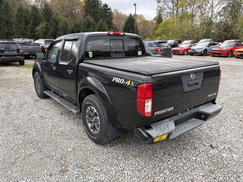 NISSAN FRONTIER PRO-4X CREW CAB