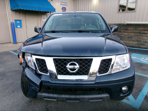 2017 Nissan Frontier SV's photo