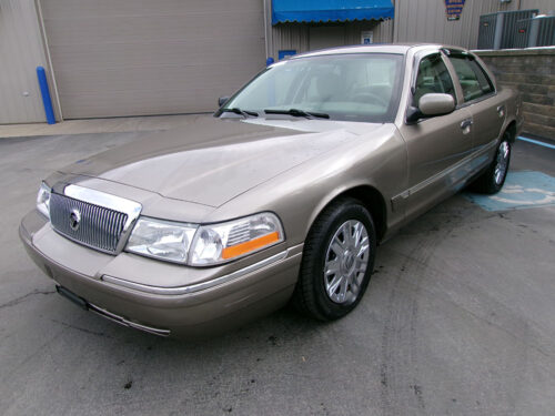 2005 Mercury Grand Marquis GS's photo