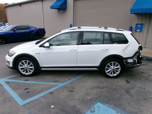 2019 Volkswagen Golf Alltrack Alltrack S's photo
