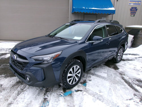 2023 Subaru Outback Premium's photo