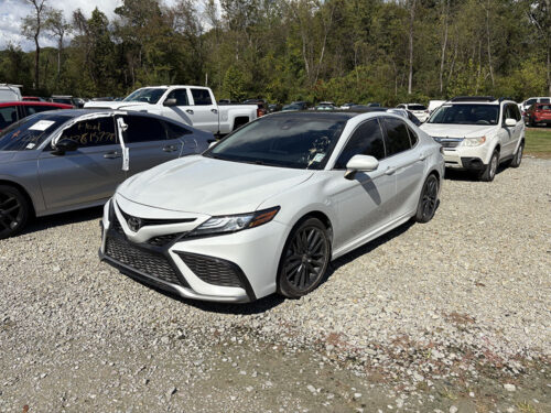 TOYOTA CAMRY XSE