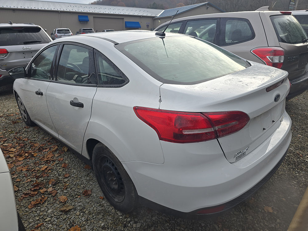 
								FORD FOCUS S full									