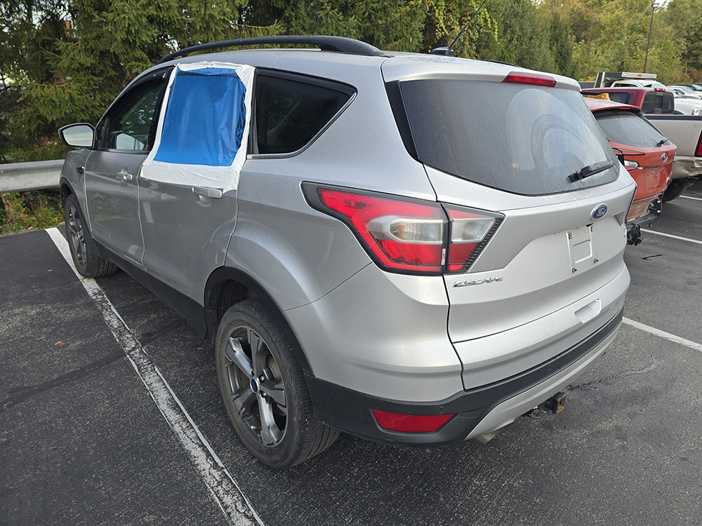 
								FORD ESCAPE SE full									