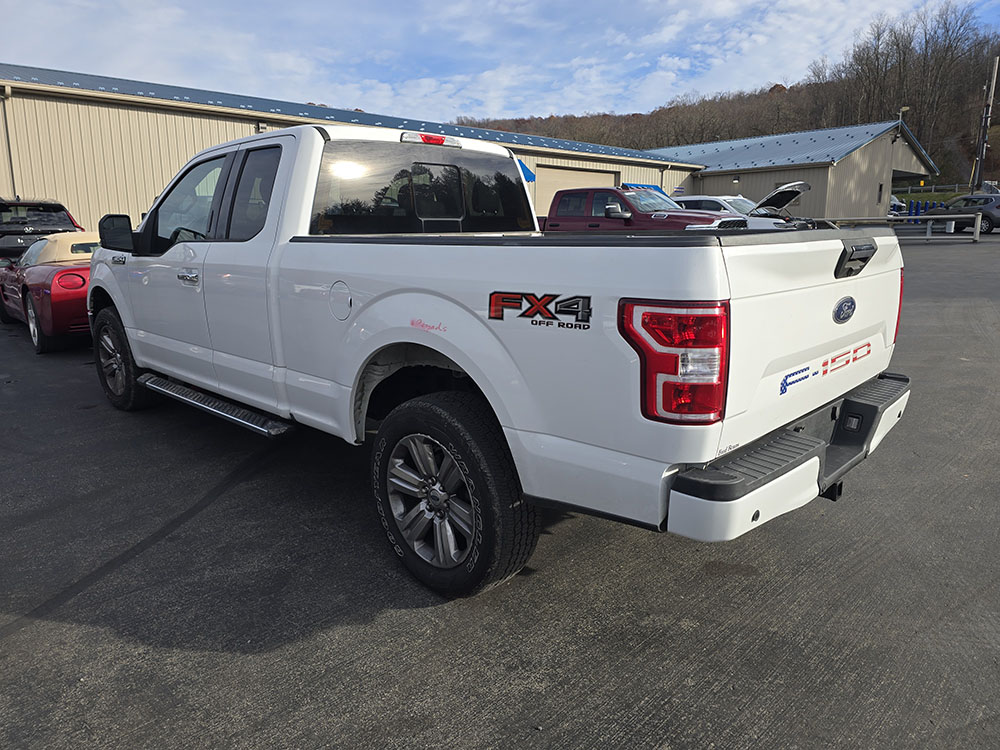 
								FORD F-150 FX4 SUPER CAB full									