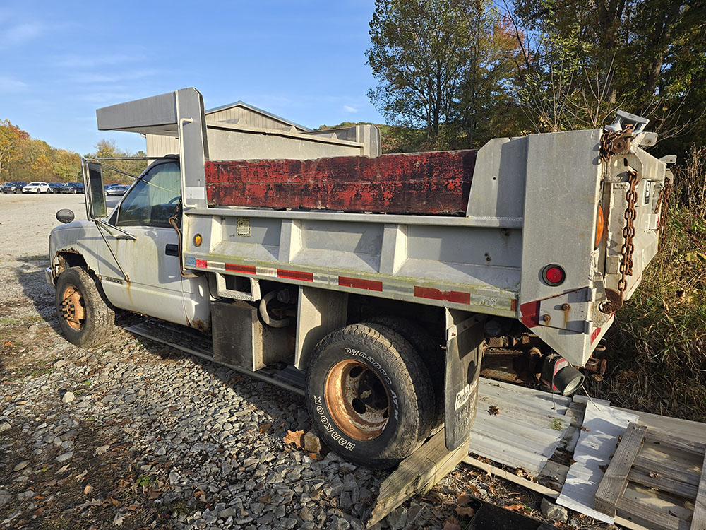 
								CHEVROLET CHEYENNE 3500 REG CAB DUMP full									