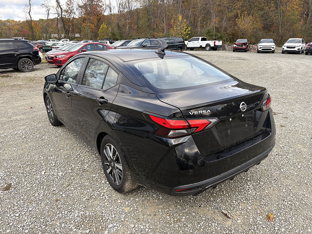 
								NISSAN VERSA SV full									
