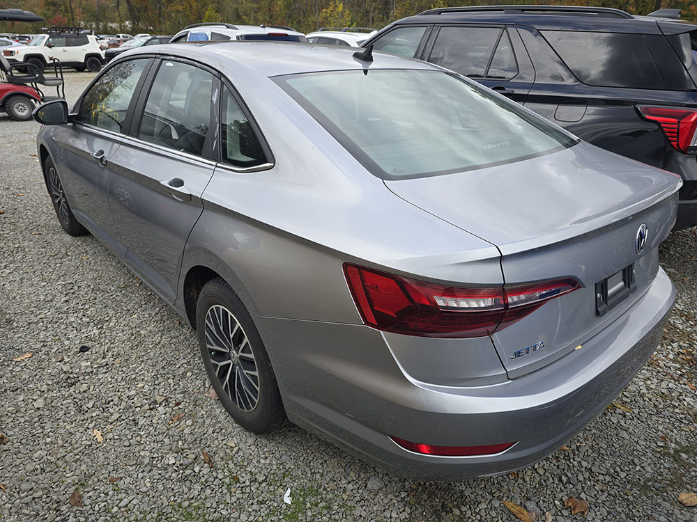 
								VOLKSWAGEN JETTA SE full									