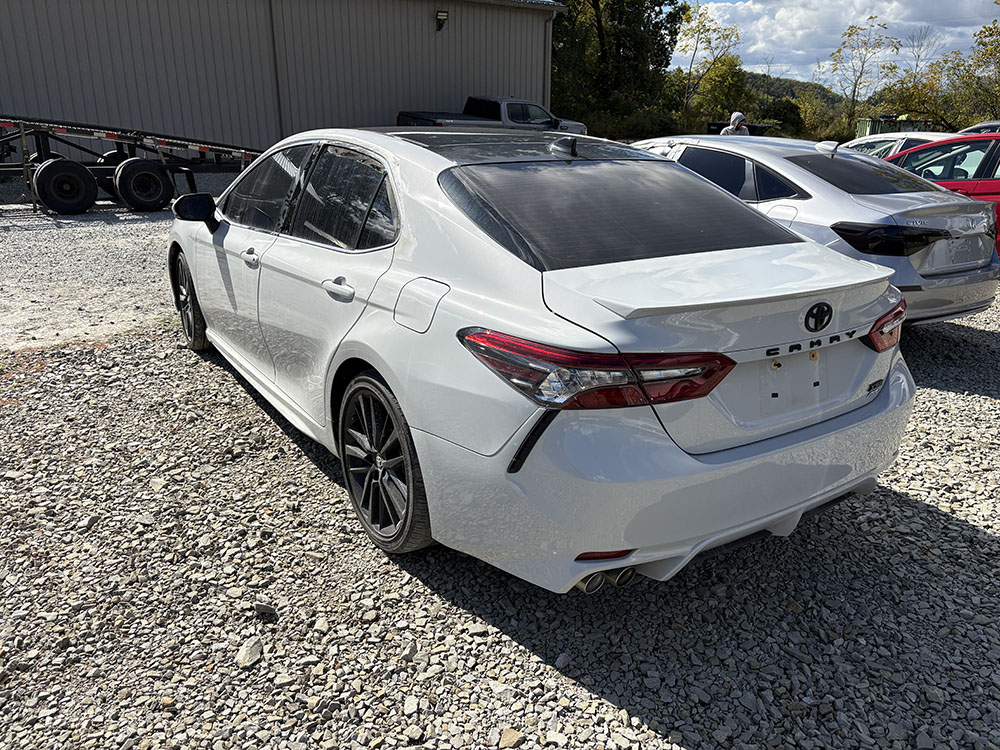 
								TOYOTA CAMRY XSE full									