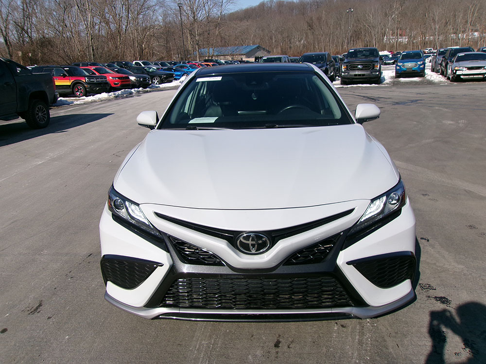 
								TOYOTA CAMRY XSE full									