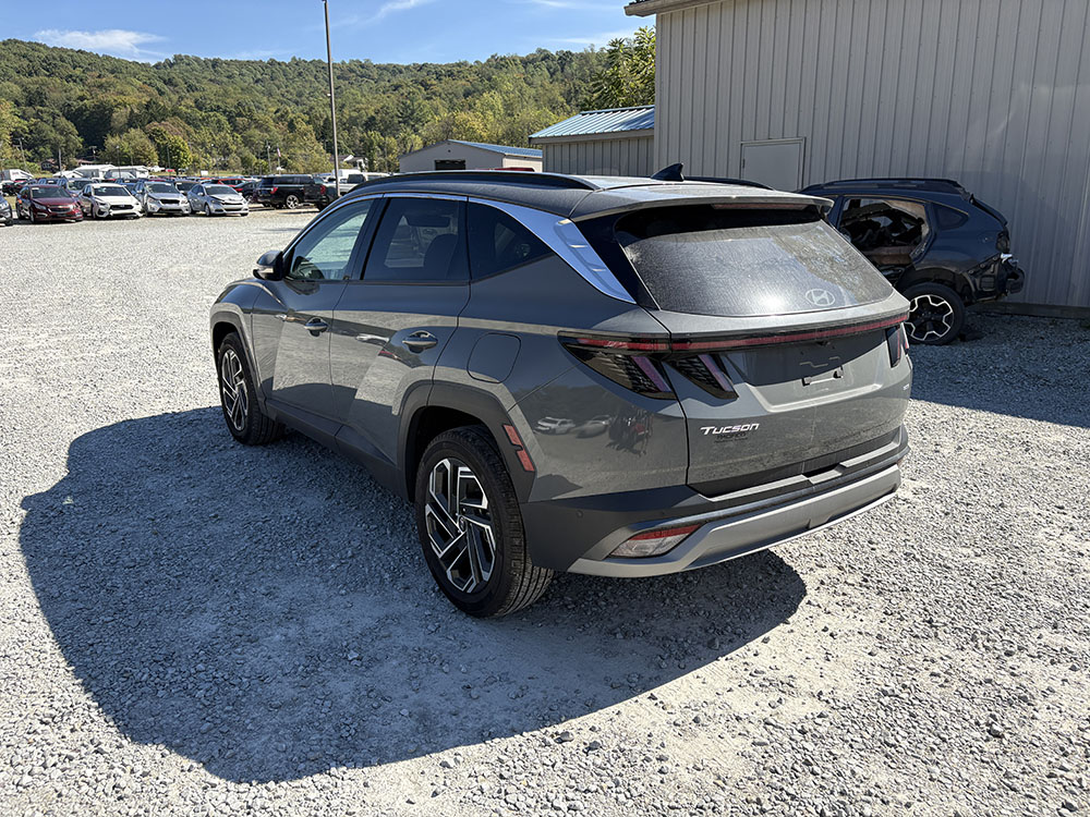 
								HYUNDAI TUCSON LIMITED full									