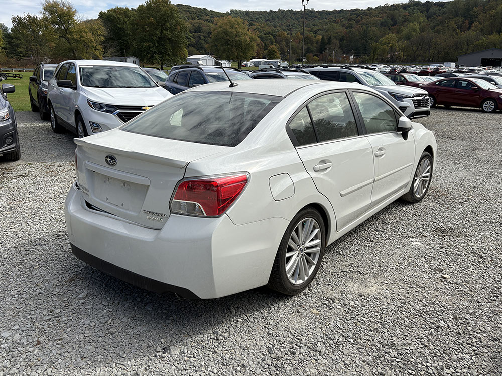 
								SUBARU IMPREZA PREMIUM full									
