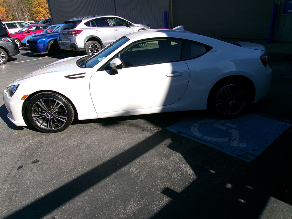 
								SUBARU BRZ PREMIUM full									