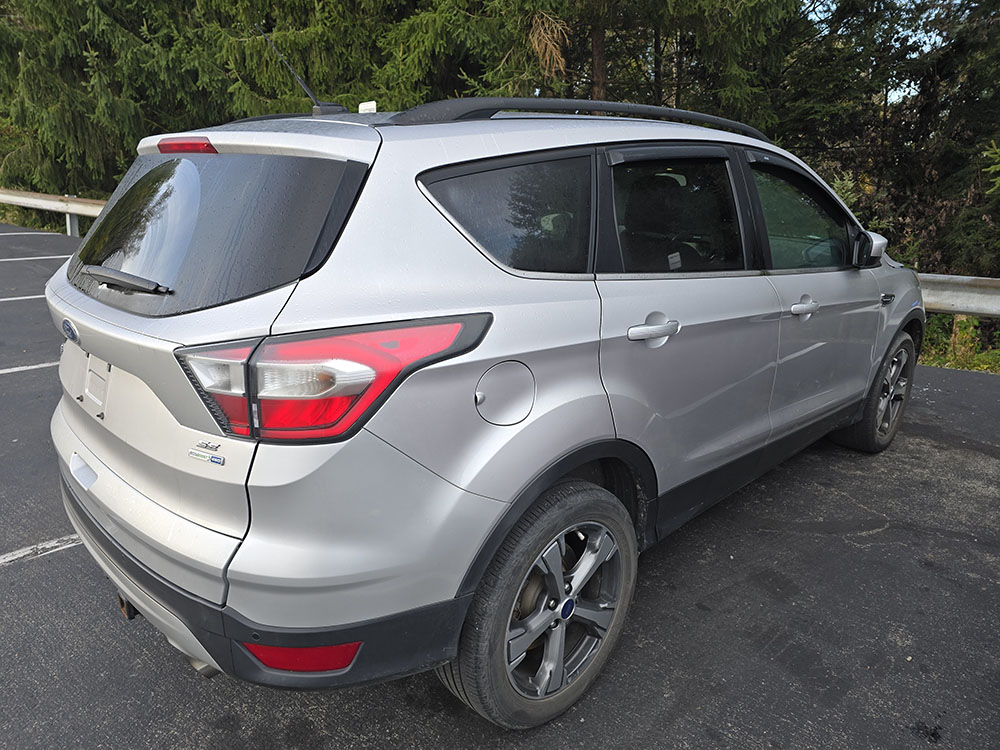 
								FORD ESCAPE SE full									
