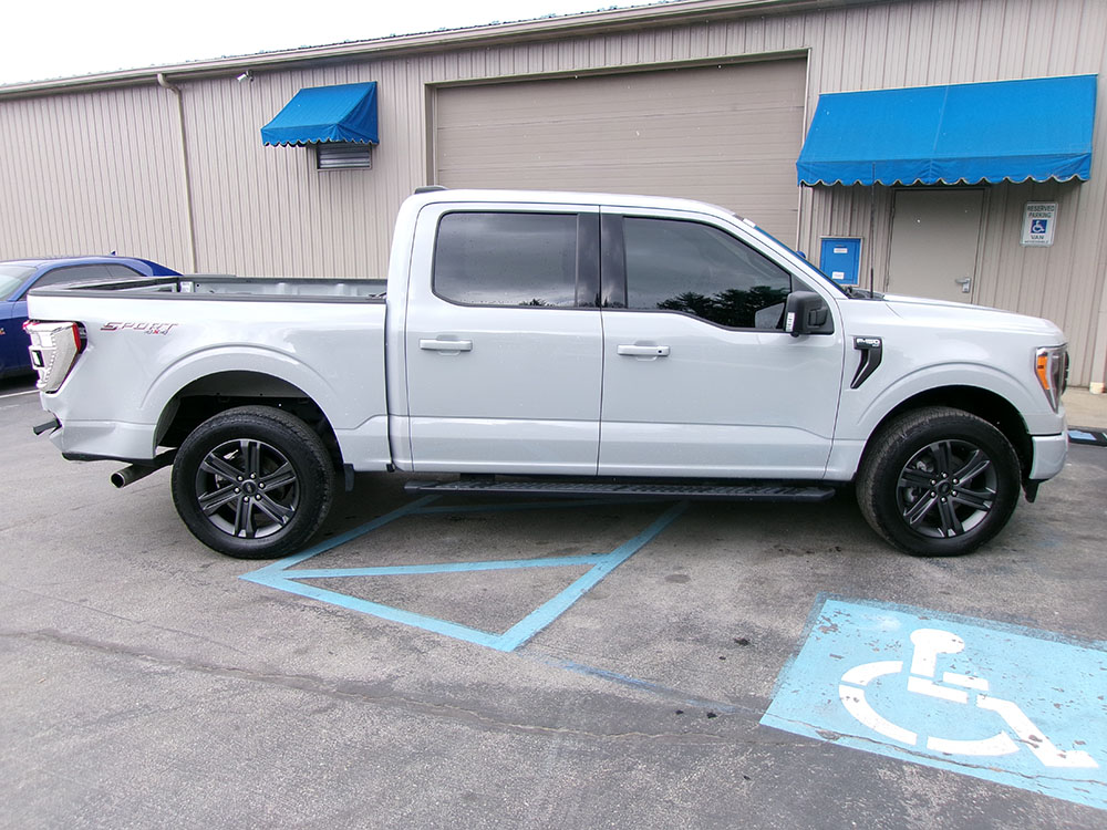 
								FORD F-150 SPORT SUPER CREW CAB full									
