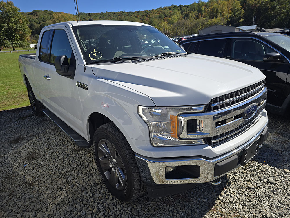 
								FORD F-150 FX4 SUPER CAB full									