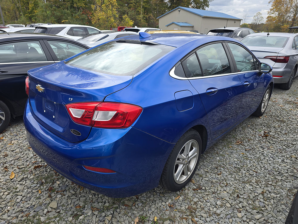 
								CHEVROLET CRUZE LT full									