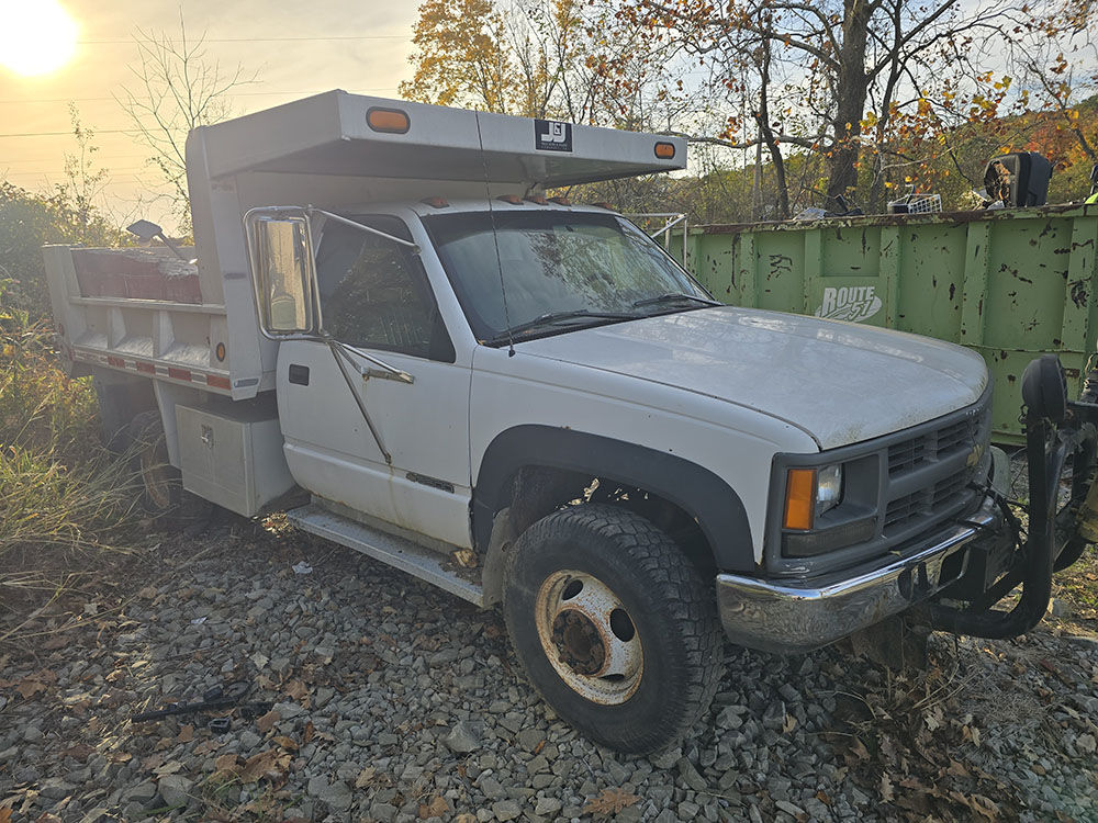 
								CHEVROLET CHEYENNE 3500 REG CAB DUMP full									