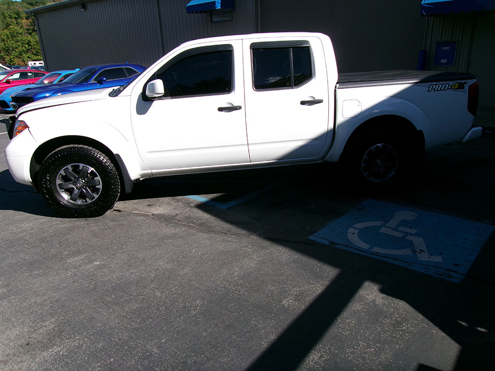 
								NISSAN FRONTIER S CREW CAB full									