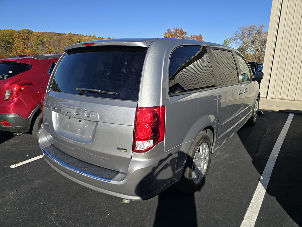 
								DODGE GRAND CARAVAN SE full									