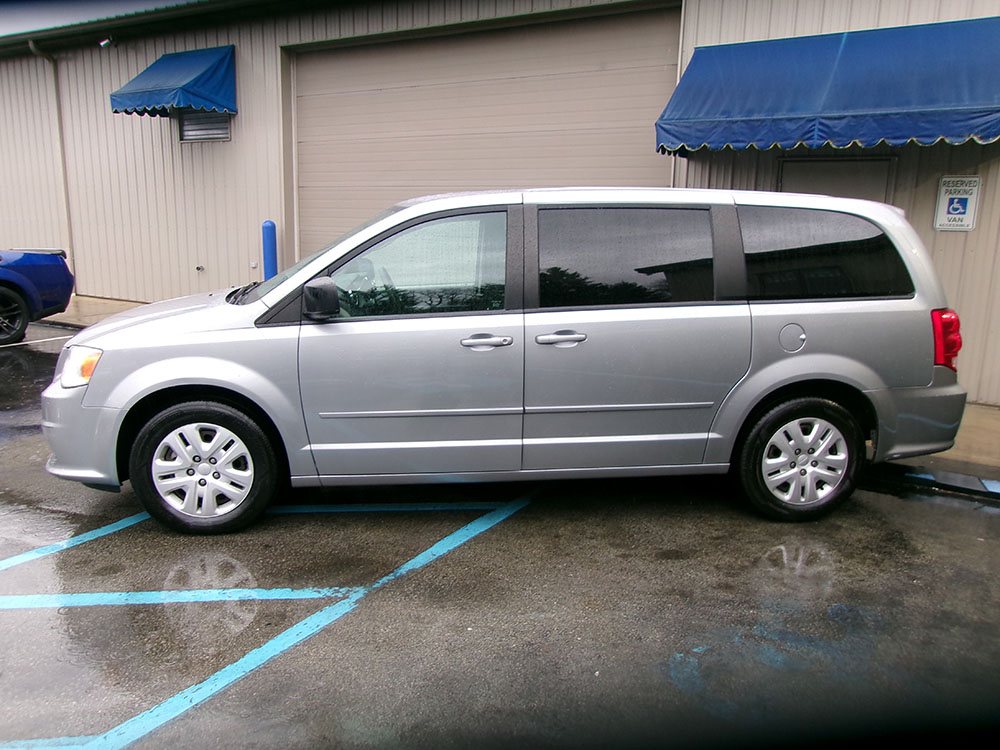 
								DODGE GRAND CARAVAN SE full									