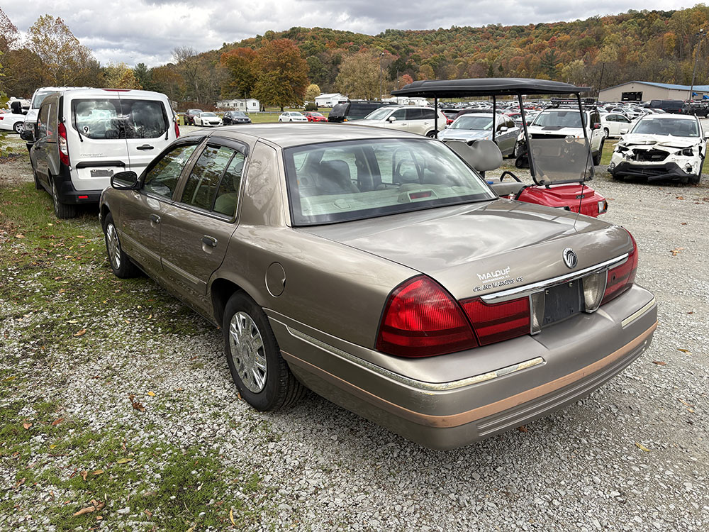
								MERCURY GRAND MARQUIS GS full									