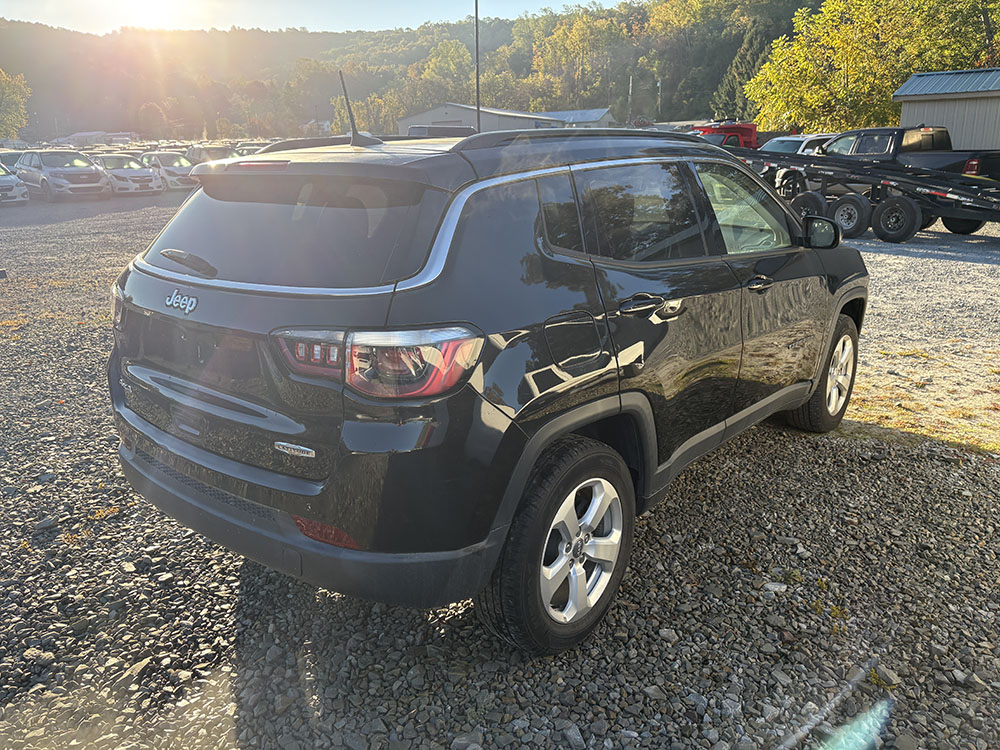 
								JEEP COMPASS LATITUDE full									