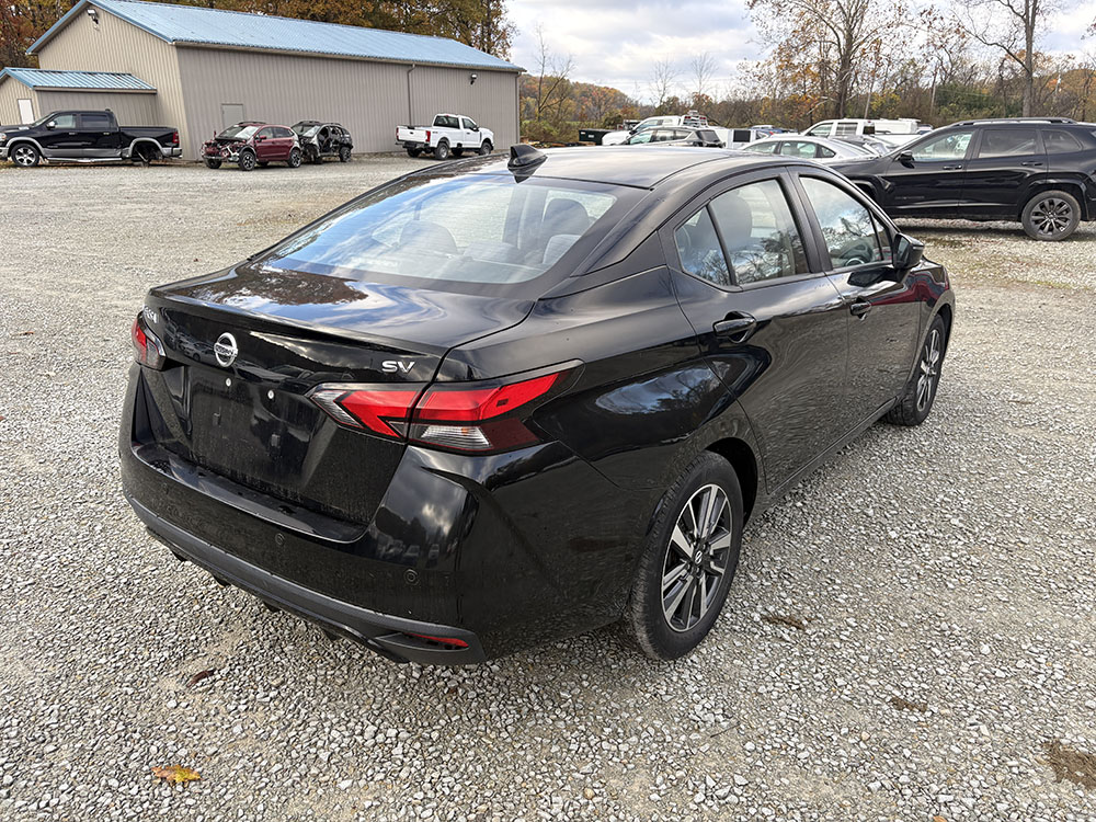 
								NISSAN VERSA SV full									
