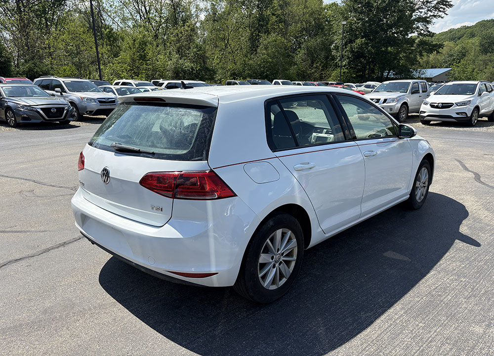 
								VOLKSWAGEN GOLF full									