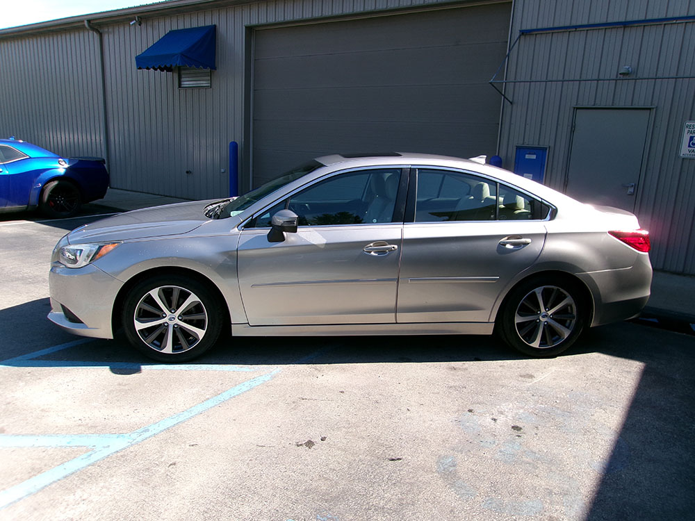 
								SUBARU LEGACY LIMITED full									