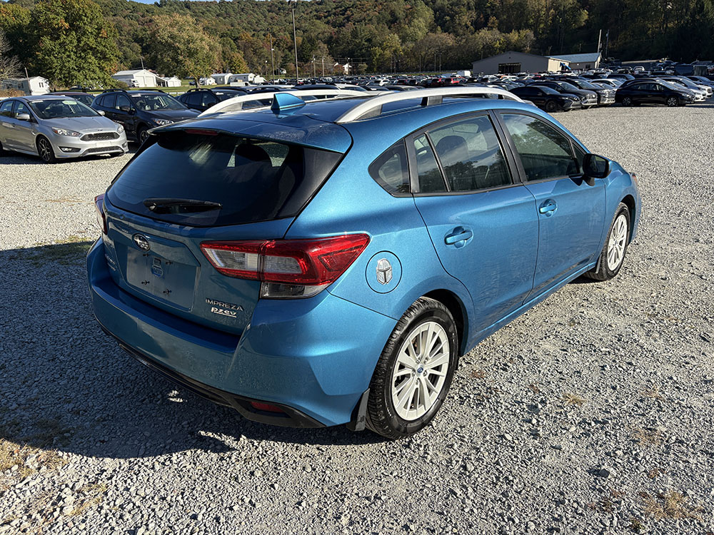 
								SUBARU IMPREZA PREMIUM full									