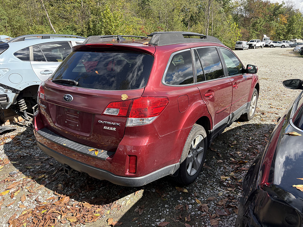 
								SUBARU OUTBACK LIMITED full									