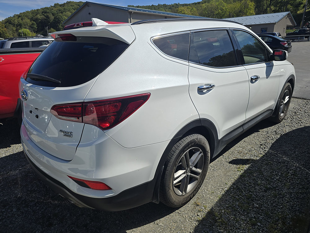 
								HYUNDAI SANTA FE SPORT full									